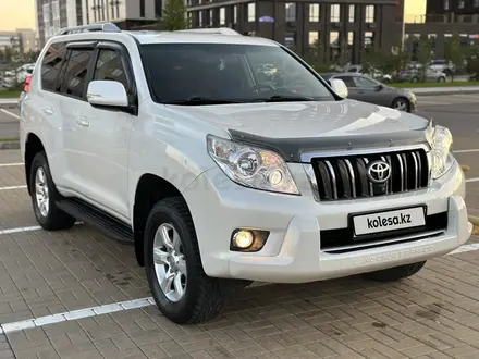 Toyota Land Cruiser Prado 2013 года за 18 990 000 тг. в Астана – фото 2