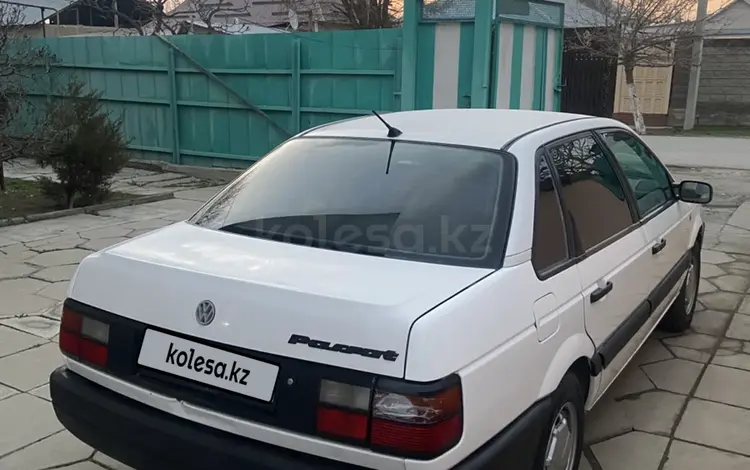 Volkswagen Passat 1993 годаfor1 250 000 тг. в Тараз