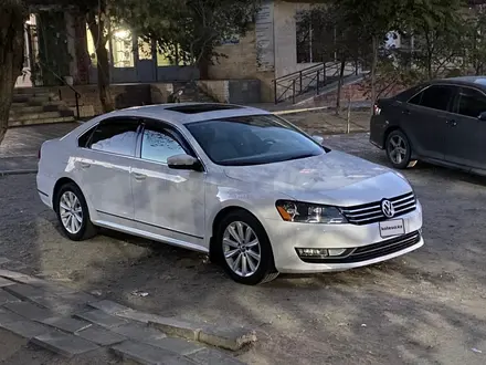 Volkswagen Passat 2013 года за 5 500 000 тг. в Актау – фото 4