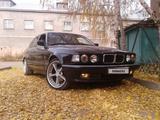 BMW 750 1993 года за 2 900 000 тг. в Астана