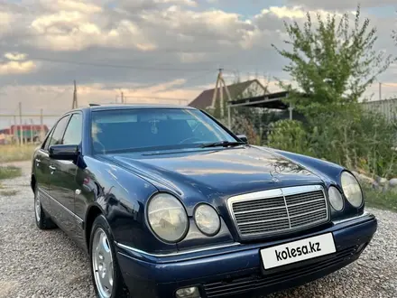 Mercedes-Benz E 230 1995 года за 3 300 000 тг. в Алматы – фото 3