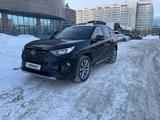 Toyota RAV4 2020 годаfor15 000 000 тг. в Астана