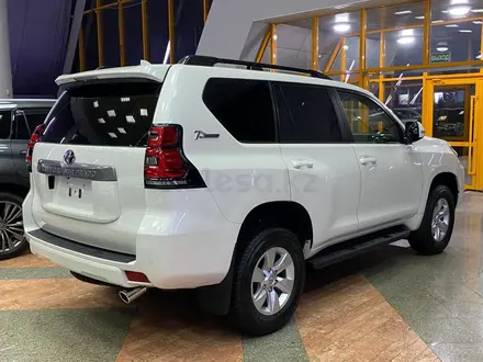 Toyota Land Cruiser Prado Comfort+ 2022 года за 37 000 000 тг. в Актобе – фото 5