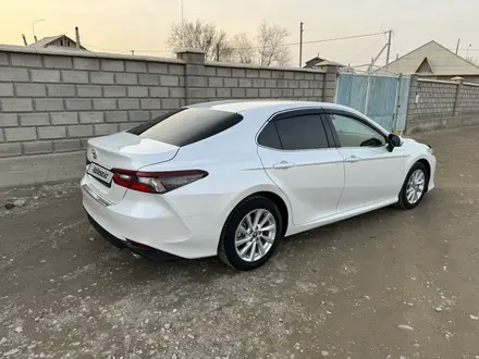 Toyota Camry 2023 года за 17 000 000 тг. в Кызылорда – фото 2