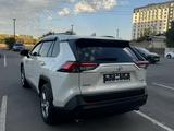 Toyota RAV4 2021 года за 12 300 000 тг. в Шымкент – фото 4
