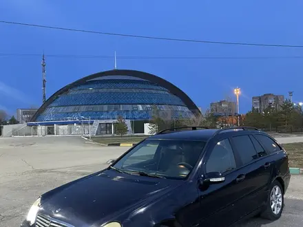 Mercedes-Benz C 180 2001 года за 2 300 000 тг. в Караганда