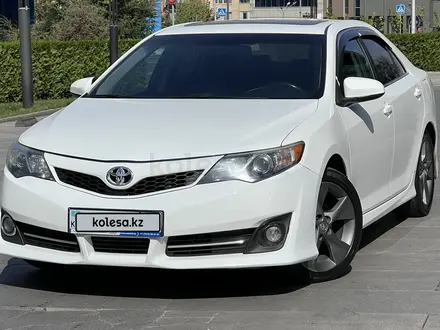 Toyota Camry 2014 года за 8 000 000 тг. в Алматы – фото 10