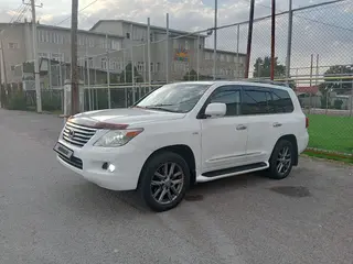 Lexus LX 570