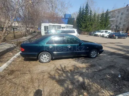 Mercedes-Benz E 200 1996 года за 2 100 000 тг. в Петропавловск – фото 6