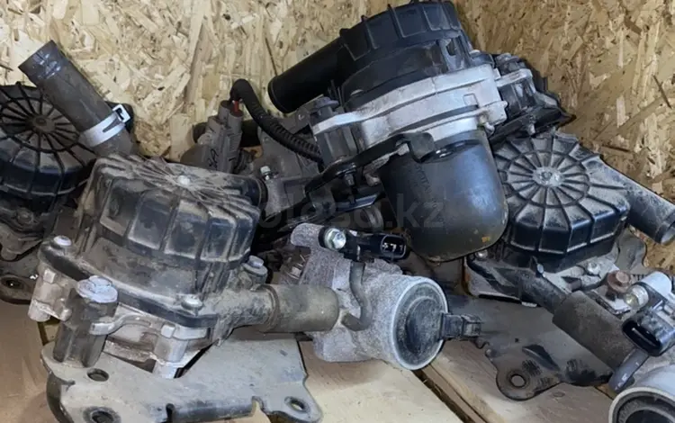 Обдув катализатора lexus lx 570 за 80 000 тг. в Алматы