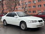 Toyota Camry 1998 года за 2 500 000 тг. в Павлодар – фото 2