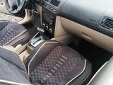 Volkswagen Jetta 2000 года за 1 500 000 тг. в Актобе – фото 3