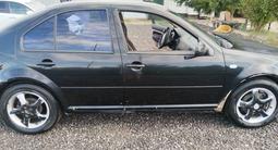 Volkswagen Jetta 2000 года за 1 500 000 тг. в Актобе – фото 4