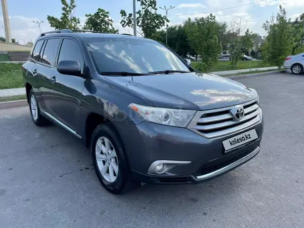 Toyota Highlander 2013 года за 13 000 000 тг. в Тараз – фото 2