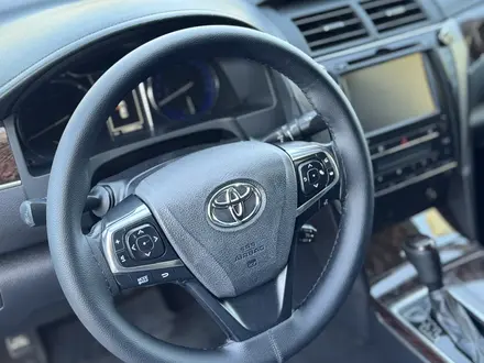 Toyota Camry 2018 года за 13 700 000 тг. в Шымкент – фото 11