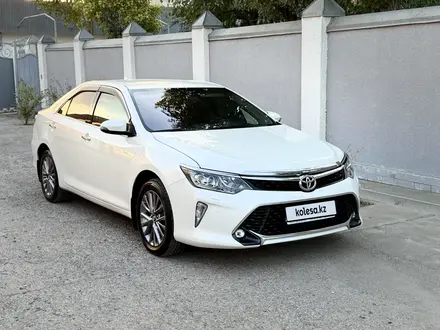 Toyota Camry 2018 года за 13 700 000 тг. в Шымкент