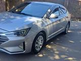 Hyundai Elantra 2020 года за 6 800 000 тг. в Алматы – фото 3