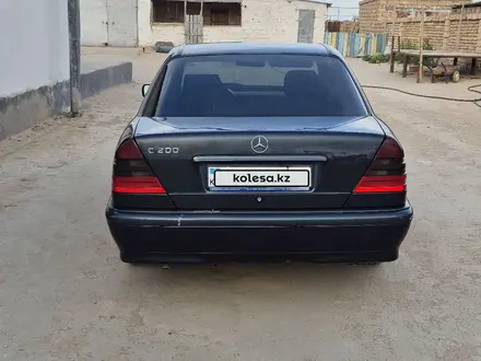 Mercedes-Benz C 200 2000 года за 1 850 000 тг. в Актау – фото 2