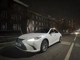 Lexus ES 250 2018 года за 18 200 000 тг. в Алматы – фото 4