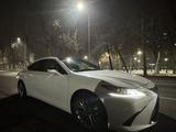 Lexus ES 250 2018 года за 18 200 000 тг. в Алматы – фото 5