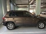 Volkswagen Tiguan 2016 года за 6 800 000 тг. в Астана – фото 2