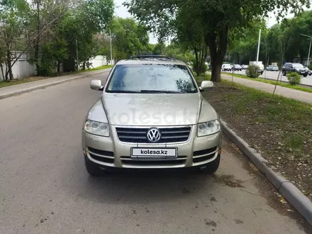 Volkswagen Touareg 2005 года за 5 500 000 тг. в Алматы