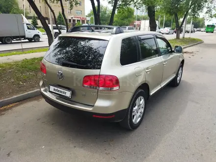 Volkswagen Touareg 2005 года за 5 500 000 тг. в Алматы – фото 5
