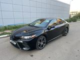 Toyota Camry 2020 года за 14 500 000 тг. в Астана – фото 2