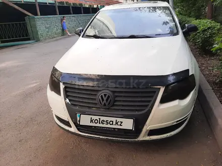 Volkswagen Passat 2005 года за 3 500 000 тг. в Алматы