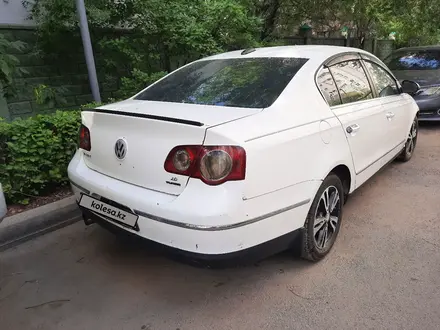 Volkswagen Passat 2005 года за 3 500 000 тг. в Алматы – фото 5