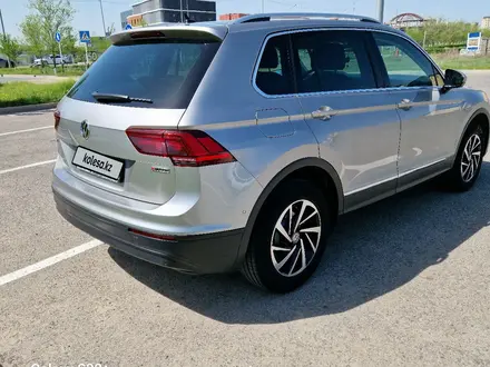 Volkswagen Tiguan 2019 года за 13 500 000 тг. в Атырау – фото 2