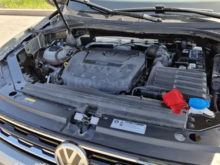 Volkswagen Tiguan 2019 года за 13 500 000 тг. в Атырау – фото 13