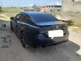 Toyota Camry 2017 года за 11 200 000 тг. в Шу – фото 3