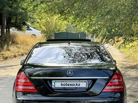 Mercedes-Benz S 500 2006 года за 7 800 000 тг. в Есик – фото 7