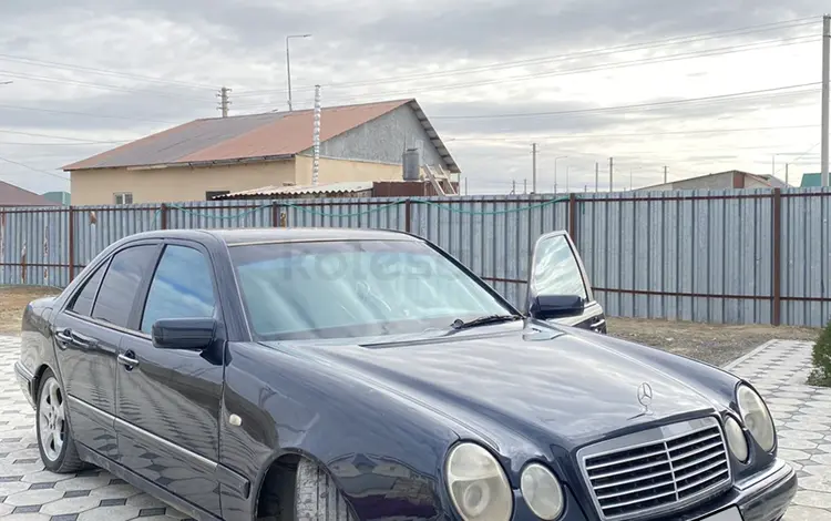 Mercedes-Benz E 280 1997 годаfor2 000 000 тг. в Атырау