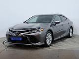 Toyota Camry 2020 года за 10 590 000 тг. в Астана