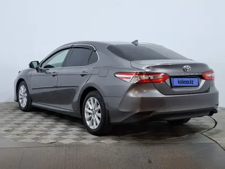 Toyota Camry 2020 года за 10 590 000 тг. в Астана – фото 7