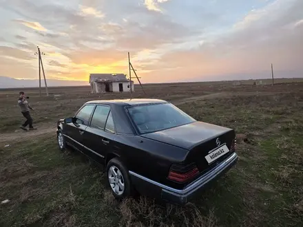 Mercedes-Benz E 230 1989 года за 1 100 000 тг. в Тараз – фото 5