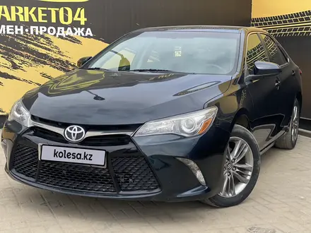 Toyota Camry 2017 года за 11 700 000 тг. в Актобе