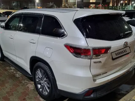 Toyota Highlander 2015 года за 17 000 000 тг. в Актау – фото 10