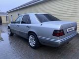 Mercedes-Benz E 250 1993 года за 2 500 000 тг. в Сатпаев – фото 4