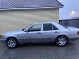 Mercedes-Benz E 250 1993 года за 2 500 000 тг. в Сатпаев – фото 5