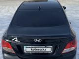 Hyundai Solaris 2014 года за 5 600 000 тг. в Жезказган – фото 4