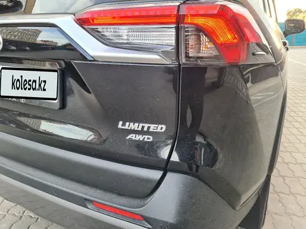 Toyota RAV4 2021 года за 19 400 000 тг. в Актобе – фото 8