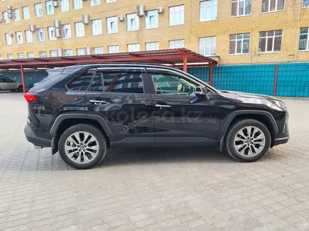 Toyota RAV4 2021 года за 19 400 000 тг. в Актобе – фото 10
