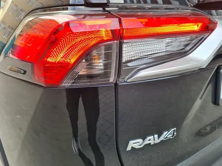 Toyota RAV4 2021 года за 19 400 000 тг. в Актобе – фото 58