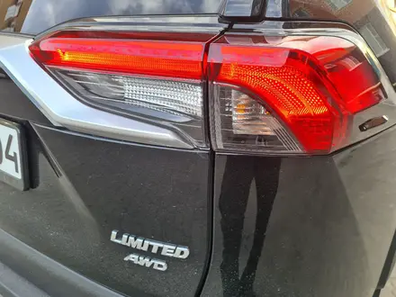 Toyota RAV4 2021 года за 19 400 000 тг. в Актобе – фото 59