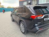 Toyota RAV4 2021 годаүшін19 400 000 тг. в Актобе – фото 5