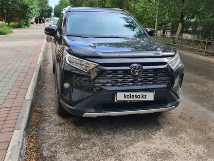 Toyota RAV4 2021 года за 19 400 000 тг. в Актобе – фото 80
