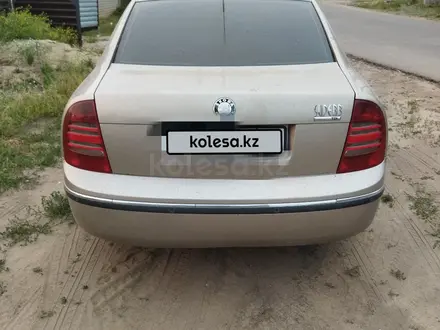 Skoda Superb 2002 года за 2 000 000 тг. в Костанай – фото 4